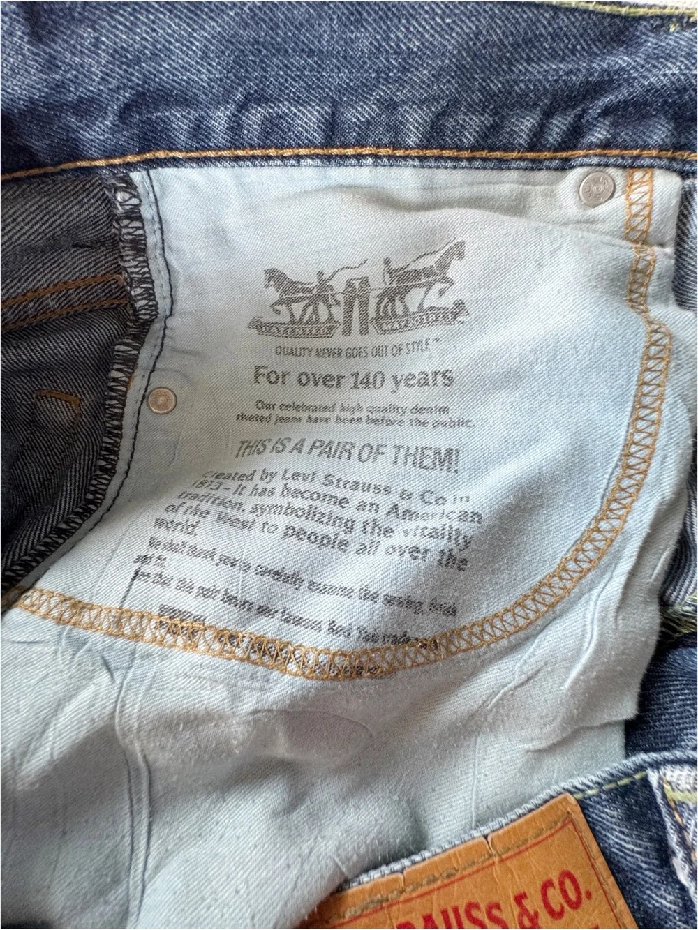 Levi's Men's 38x34 Classic 550 Regular Fit Jeans - in blue